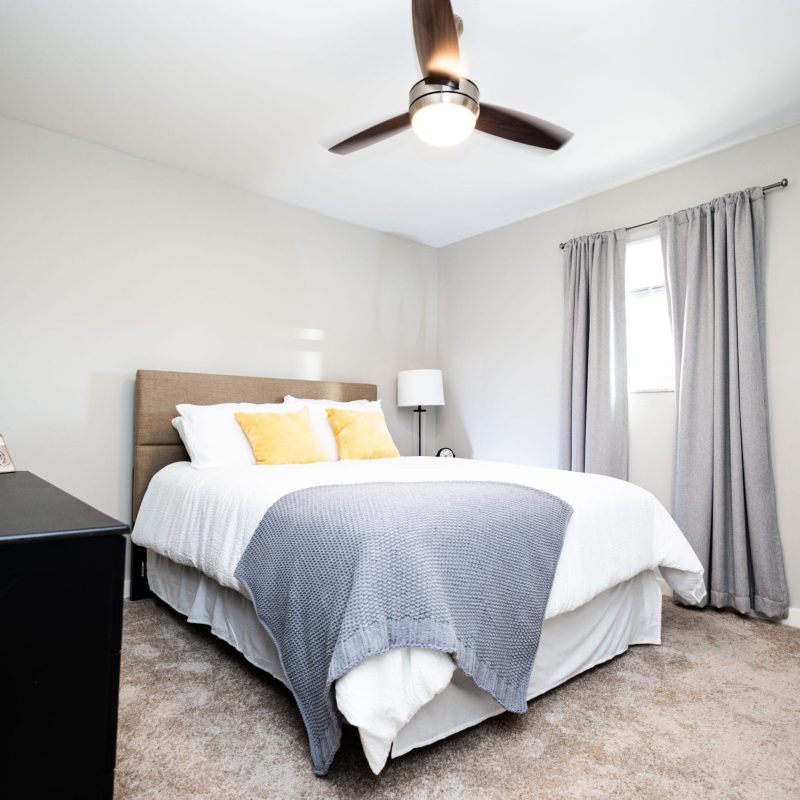 Ascent1555 | Renovated One Bedroom